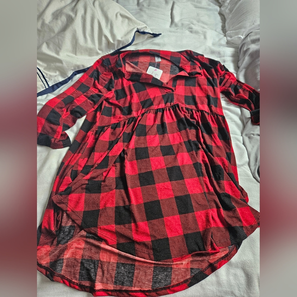 Maternity blouse.